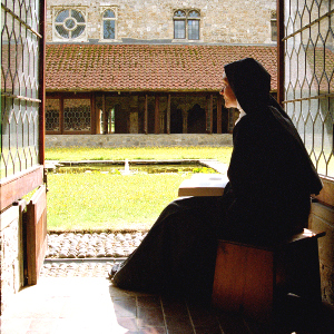nun-praying-in-the-cloister-west-malling